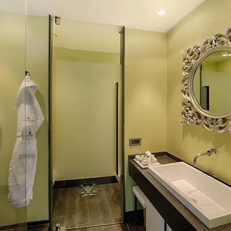 Otel Nh Collection 5*