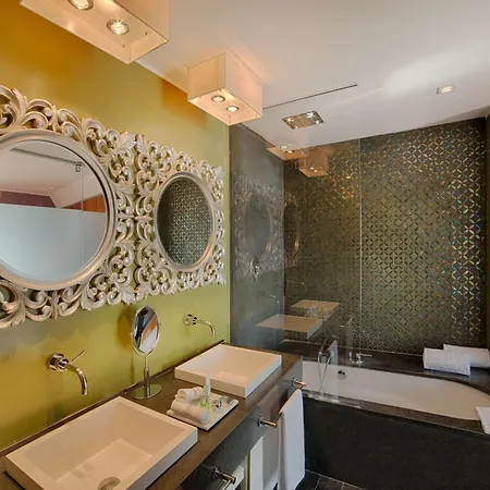 Nh Collection Otel
