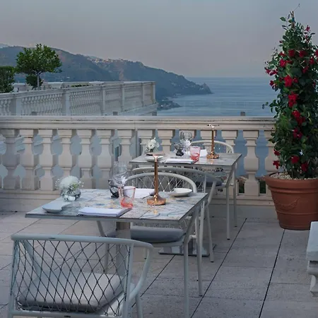 Otel Nh Collection 5*