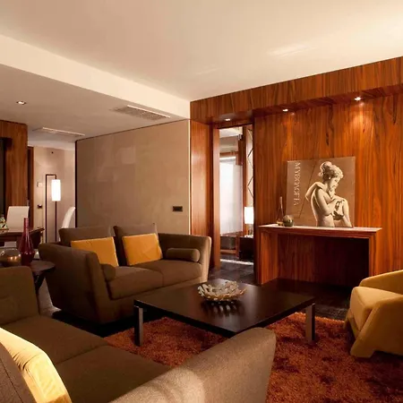 Nh Collection Otel 5*