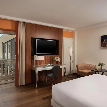 Nh Collection Otel