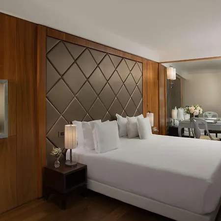 Nh Collection Hotel 5*