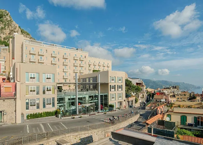 Nh Collection מלון טאורמינה