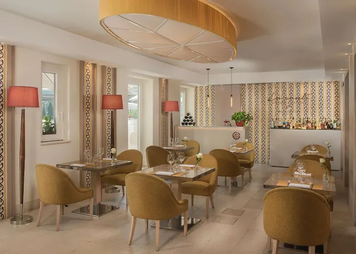 מלון Nh Collection 5*